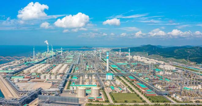 民營(yíng)經(jīng)濟(jì)在民族復(fù)興中大有作為-恒力產(chǎn)業(yè)園十年建設(shè)發(fā)展之啟示